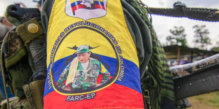 Ejército de Colombia se enfrenta a las disidencias de 'Iván Mordisco'