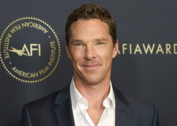 El actor Benedict Cumberbatch promete acoger a refugiados ucranianos en su hogar