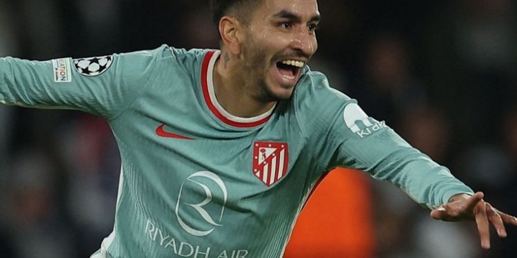 El Atlético logra una victoria increíble en París