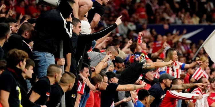 El Atlético recurre la 'sanción desproporcionada' de cierre parcial de la grada del Metropolitano