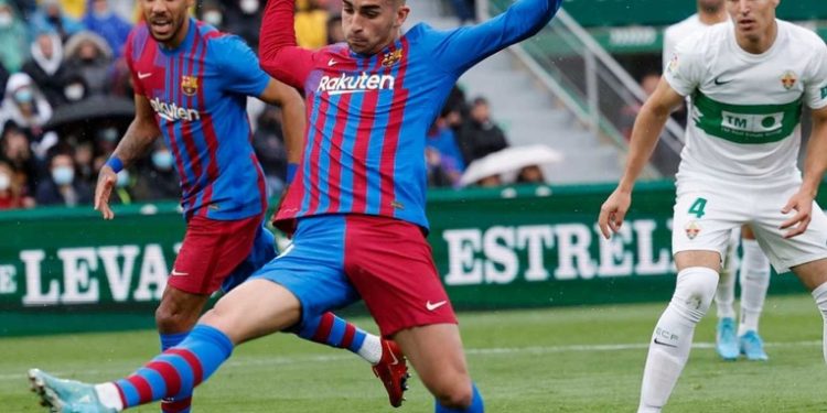 El Barí§a confirma su racha ascendente con una remontada en Elche