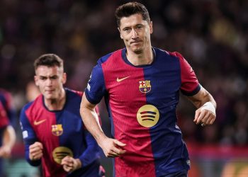 El Barça doma al Brest y encarrila su clasificación en la Champions a lomos del centenario Lewandowski