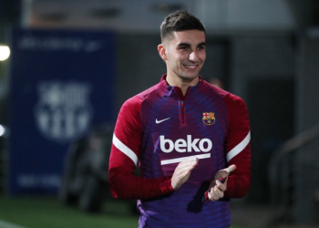 El Barí§a hace oficial el fichaje invernal de Ferran Torres