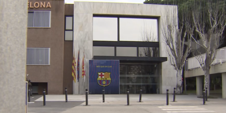 El Barí§a pagó 1,4 millones al ex árbitro Enrí­quez Negreira