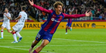 El Barça rompe el muro de Unai Simón con un gol del juvenil Marc Guiu