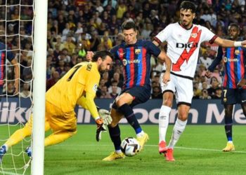 El Barí§a se estrella en el muro de Dimitrievski, que hace de héroe para el Rayo