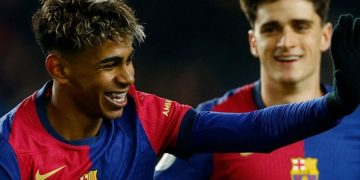 El Barcelona, de 'manita' en 'manita', se exhibe ante el Betis en Copa del Rey