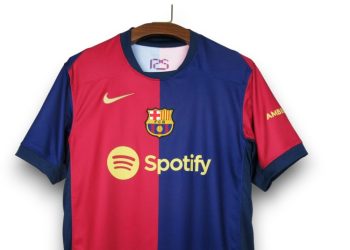 El Barcelona presenta su nueva 'piel', con homenaje incluido a la primera camiseta de su historia