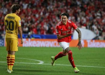 El Benfica hunde al Barí§a en la Champions
