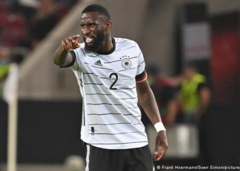 El central alemán Antonio Rí¼diger fue presentado como refuerzo del Real Madrid