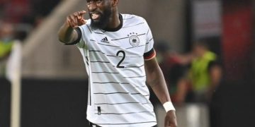 El central alemán Antonio Rí¼diger fue presentado como refuerzo del Real Madrid