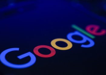 El chatbot de Google que busca competir con ChatGPT comete un error en su primera demostración