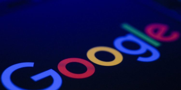 El chatbot de Google que busca competir con ChatGPT comete un error en su primera demostración