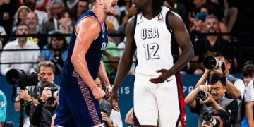 El 'chef' Curry cocina la quinta final consecutiva para Estados Unidos ante una espectacular Serbia