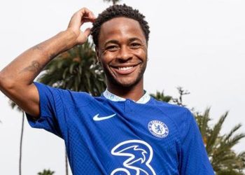 El Chelsea ficha a Raheem Sterling