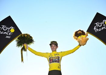 El ciclista danés Jonas Vingegaard se proclama campeón del Tour de Francia