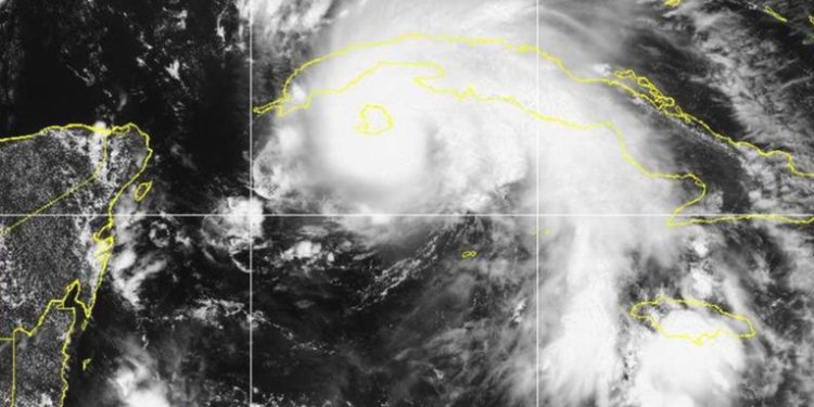 El ciclón Ida se fortalece hasta alcanzar la condición de huracán y se acerca a Cuba