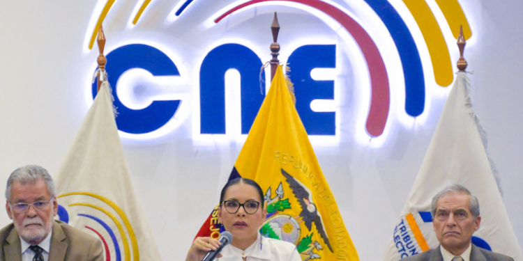 El CNE de Ecuador publica el calendario de la segunda vuelta electoral