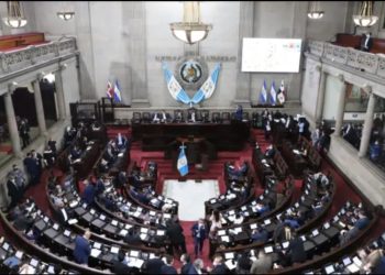 El congreso está listo para juramentar a magistrado titular de la CC