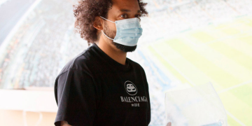 El coronavirus se apodera con el fútbol español y pone en riesgo el regreso a la Liga