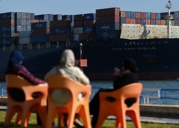 El coste del transporte marítimo se dispara más de un 300% por la escalada en el mar Rojo