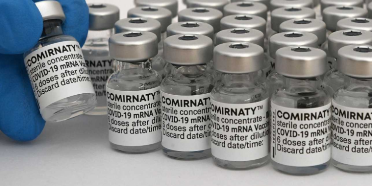 El creador de la vacuna de Pfizer apunta que será necesaria una tercera dosis