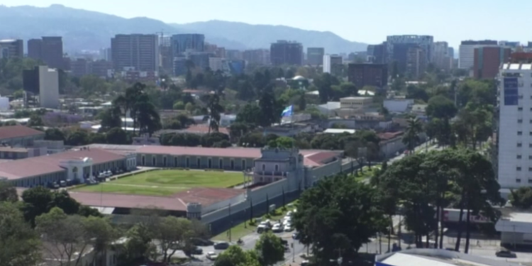El departamento de Guatemala regresa al color naranja en el semáforo epidemiológico