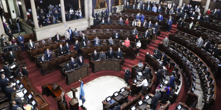 El diputado Allan Rodrí­guez fue reelecto como presidente del Congreso de la República