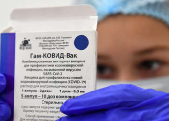 El director del centro Gamaleya explica por qué Sputnik V es más eficaz contra la cepa ómicro