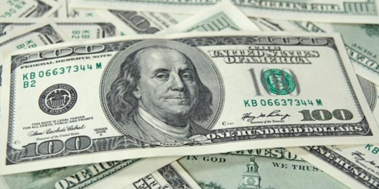 El dólar cae con fuerza y las monedas de América Latina suben tras datos de inflación en EEUU