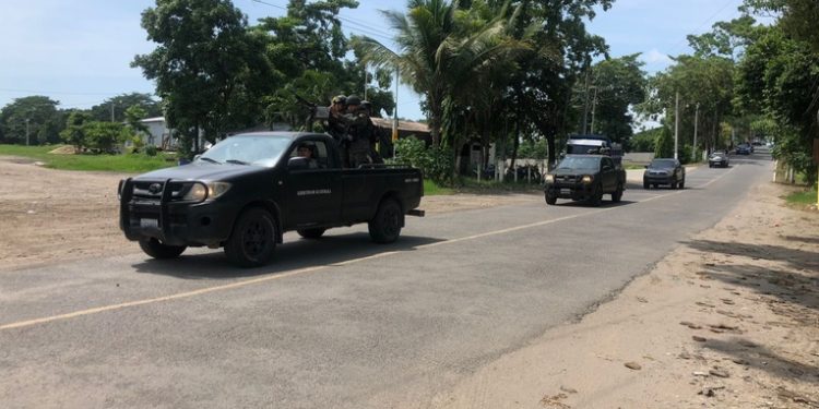 El ejército de Guatemala moviliza a más de 600 elementos al municipio de Ayutla, San Marcos