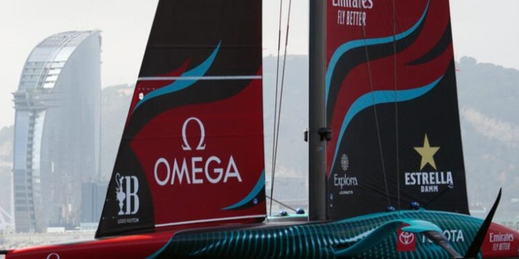 El Emirates Team New Zealand sigue imparable y coloca el 4-0 en la final ante INEOS Britannia