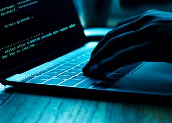 El escándalo por espionaje a periodistas y activistas explota en El Salvador
