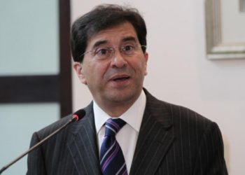 El ex canciller Harold Caballeros sufrió un accidente en Alemania