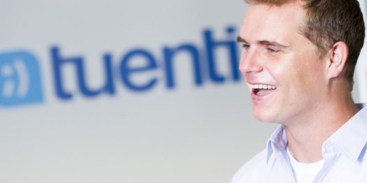 El fundador de Tuenti denuncia que fue torturado por encapuchados en su piso de Madrid para robarle millones en bitcoines.