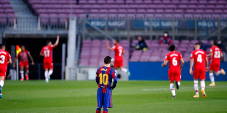 El Granada sorprende al Barí§a y deja la Liga aún más apretada