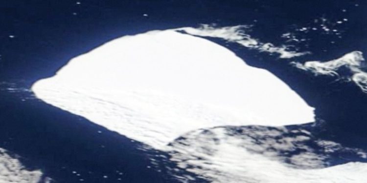 El iceberg más grande del mundo se desatasca después de tres décadas varado y se dirige al Atlántico