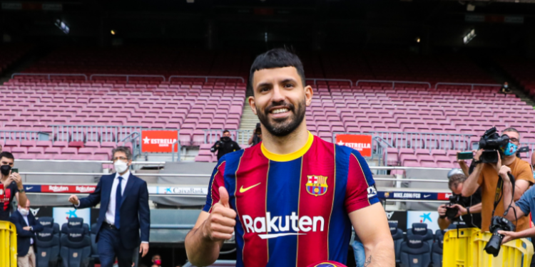 El 'Kun' Agí¼ero, primer refuerzo del FC Barcelona para la próxima temporada