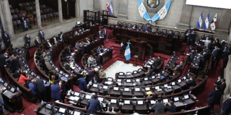 El Legislativo retoma labores tras dos semanas de receso