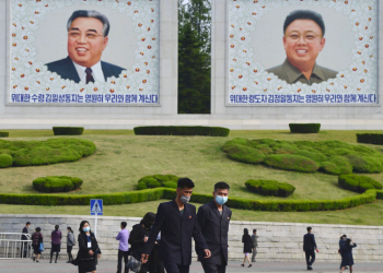El lí­der de Corea del Norte afirma que su paí­s se enfrenta a una gran conmoción debido al brote de coronavirus
