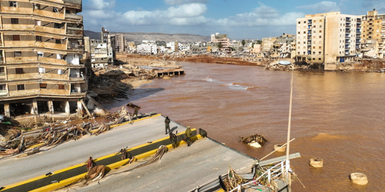 El mar arroja decenas de cadáveres, Libia pide más bolsas mortuorias ante el peligro de epidemia