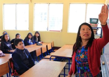 El Ministerio de Educación anuncia la reanudación de clases tras más de 15 días de suspensión por manifestaciones