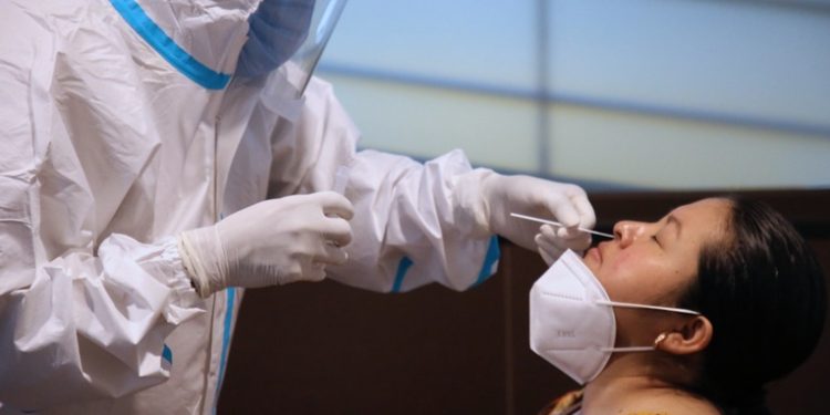 El Ministerio de Salud confirmó la disminución de casos de COVID-19 en el paí­s