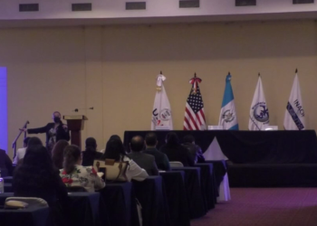 El Ministerio de Salud llevó a cabo un seminario para capacitar sobre el apoyo a mujeres y niños