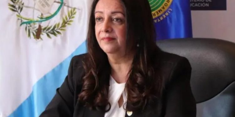 El MINUEDUC no cuenta con suficientes fondos para aumentar un quetzal en las refacciones escolares