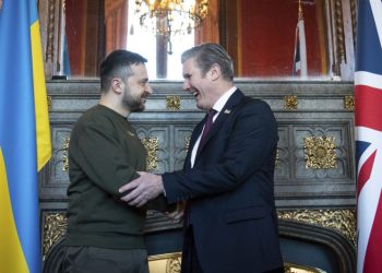 El Mundo: A Zelenski le aguardaría un 'exilio dorado' en Londres tras un acuerdo de paz