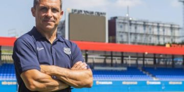 El nuevo DT no logra hacer reaccionar al Barí§a, que cede un empate ante el Alavés