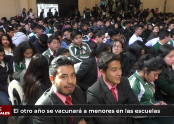El otro año se vacunará a menores en las escuelas