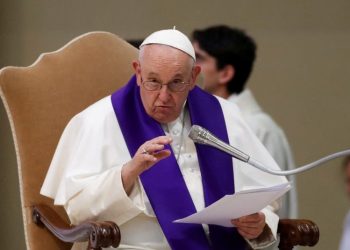El papa amplí­a alcance de ley de abusos sexuales a los lí­deres laicos