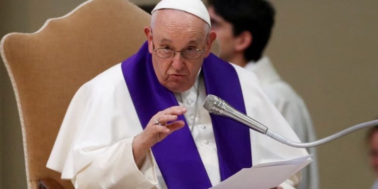 El papa amplía alcance de ley de abusos sexuales a los líderes laicos